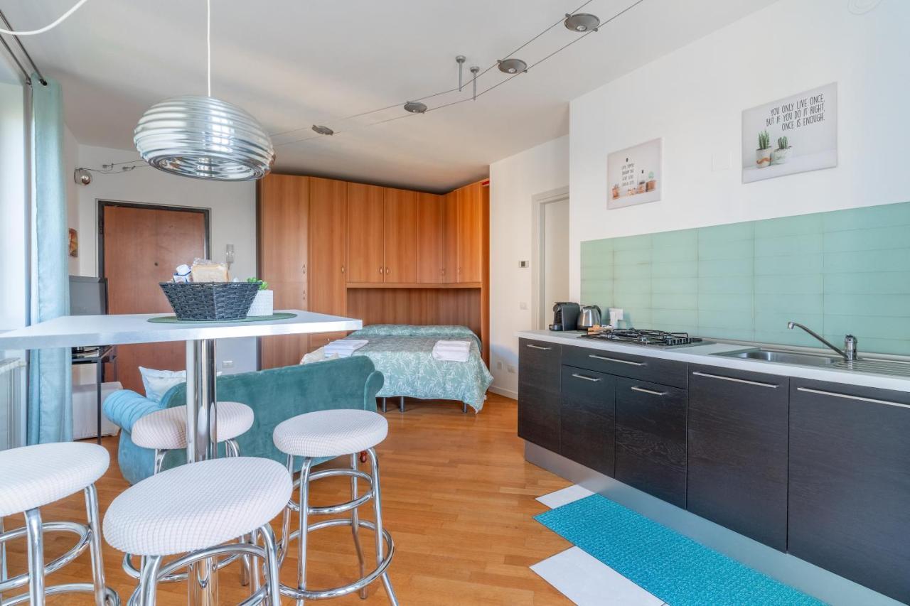 Casatella - Monolocale Con Balcone Vidigulfo ภายนอก รูปภาพ